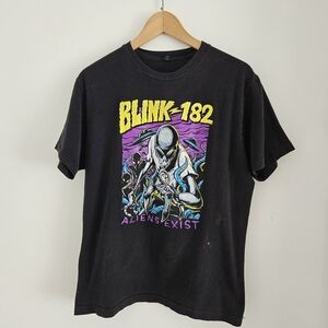 Blink-182 Aliens Exist Band T-Shirt Black Graphic Tee